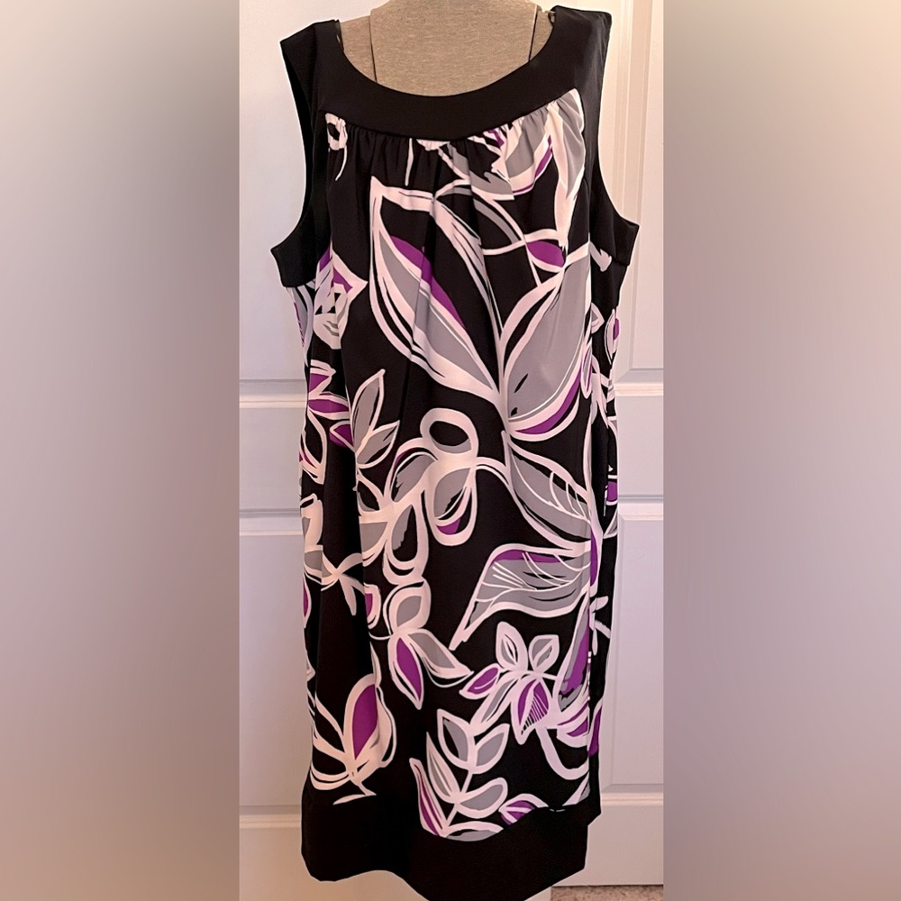 Dress barn sleeveless at the knee dress size 18w